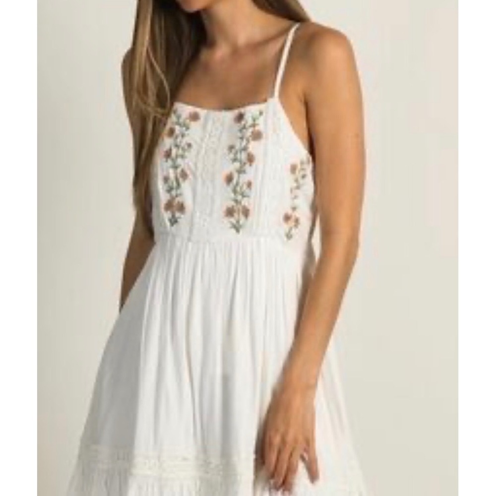 Patrons of Peace White Floral Embroidered Lace Trim Boho Mini Garden Dress Large